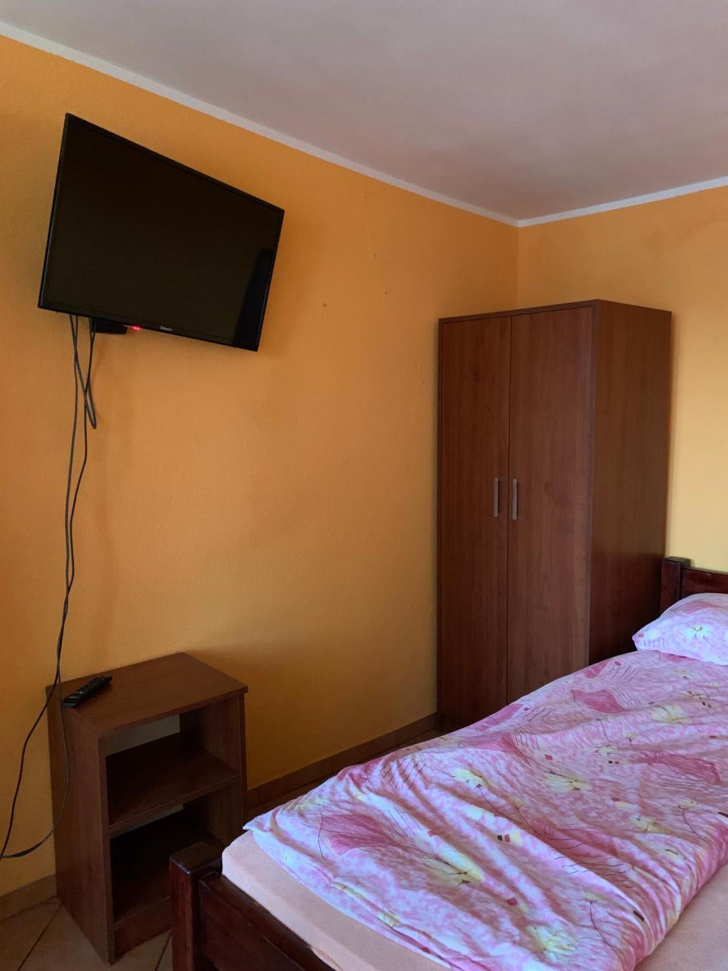 Apartamenty I Pokoje Z Widokiem Na Jezioro Wielewskie Eksteriør billede